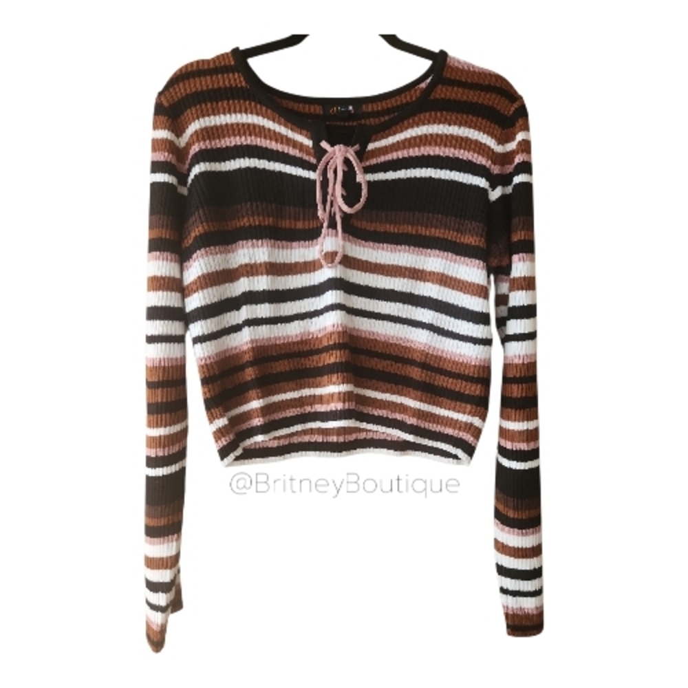 dELiA*s | Long Sleeve Tie Front Henley Crop Top